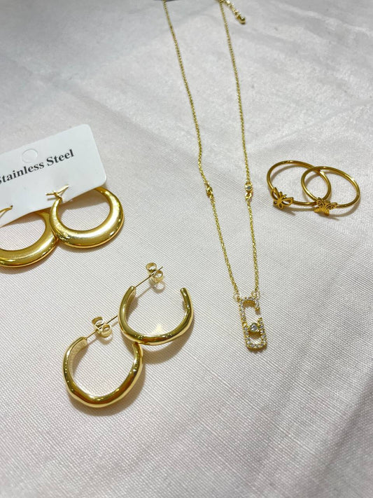 ✨ Lot Collier G &amp; Papillon ✨